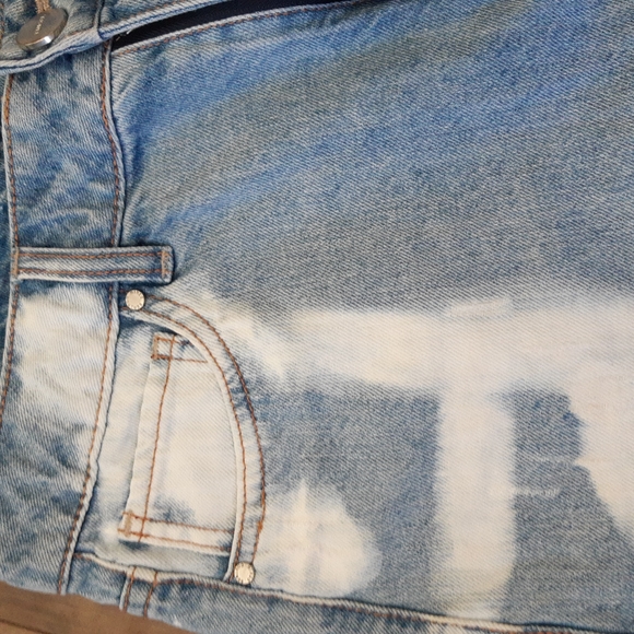 2/25$***Denim short - Picture 3 of 6